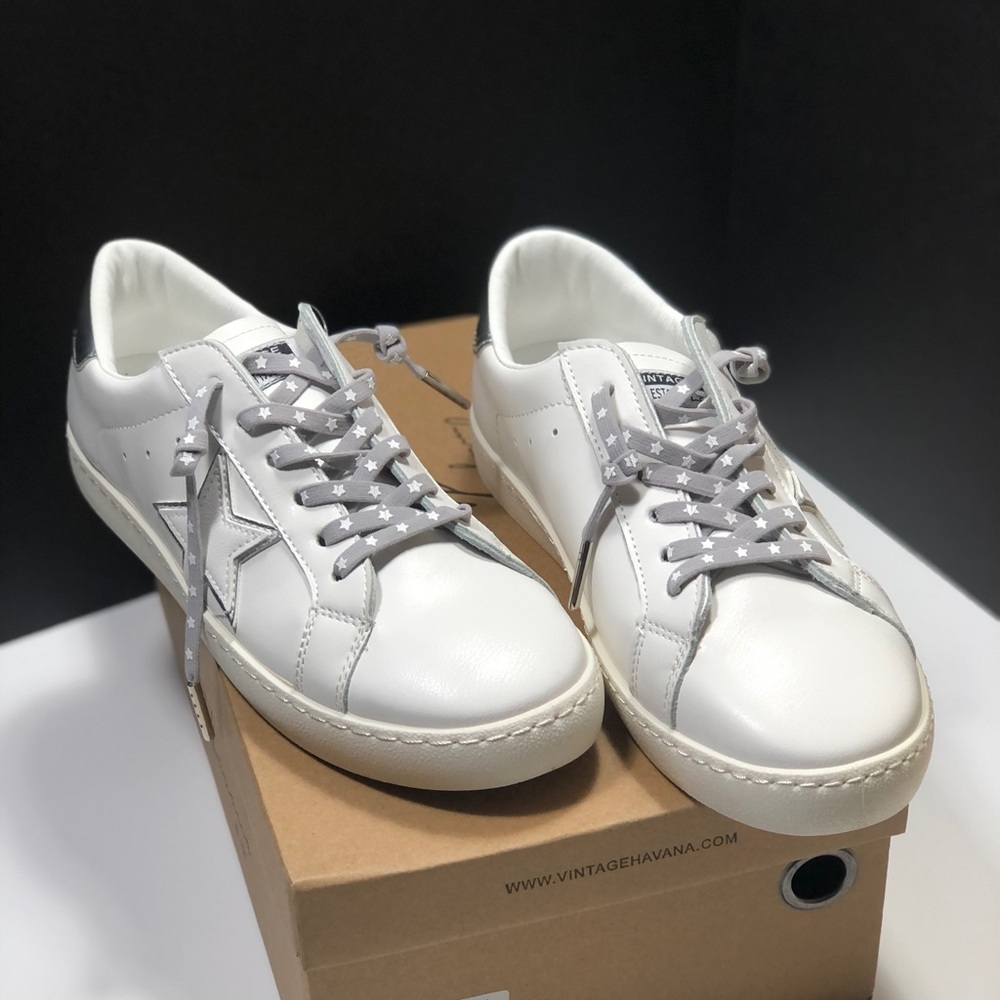 🎉🎉HP🎉🎉 Vintage Havana Bianca Betsy Sneakers - Picture 5 of 13